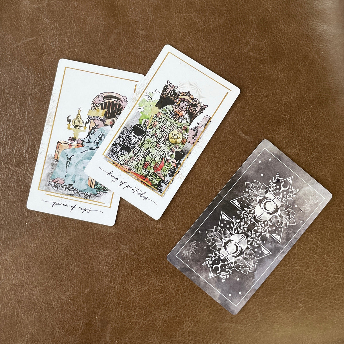 Modern Hue Tarot by Writual Planner