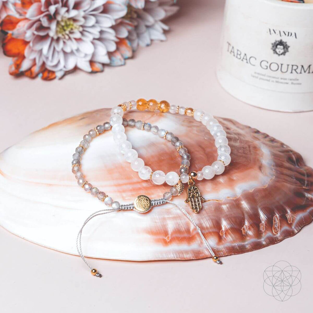 Golden Hand of Fortune - Bracelets of Wealth by Conscious Items
