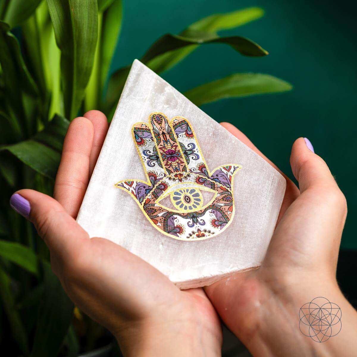 Selenite Mood Lamp with Hamsa Hand – Healing Crystal Lamp for Energy Cleansing, Meditation & Sleep